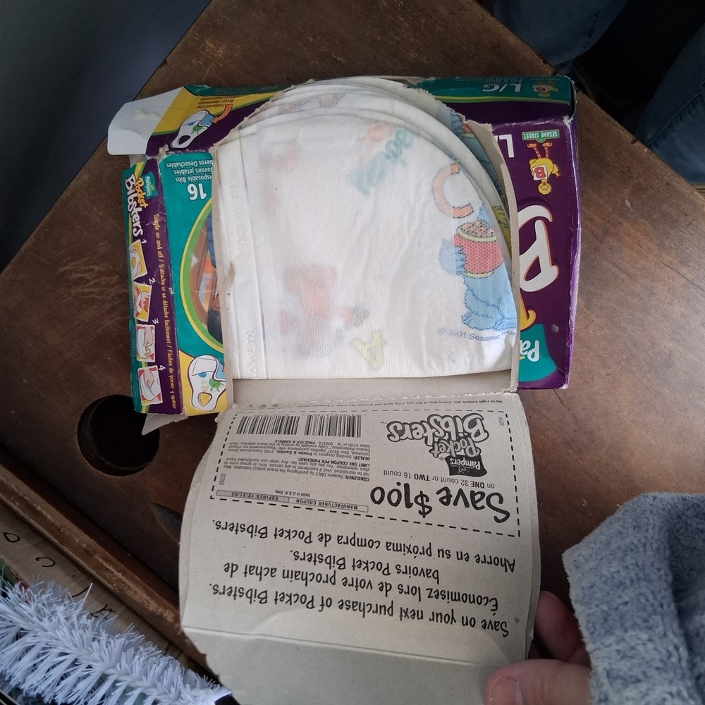 Bibsters - Large Single Use Bibs 6mos plus.  NIB Pampers 8 Ct 2002 Sesame Street - Picture 6 of 6